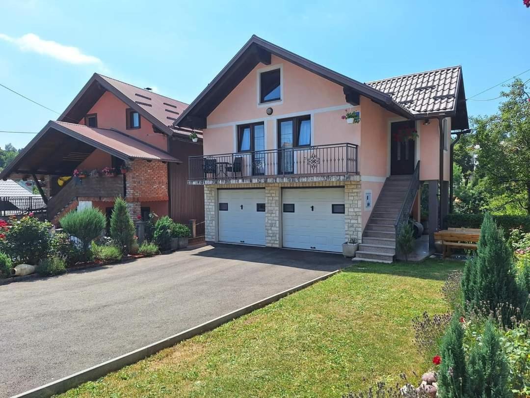 Holiday Home Lana Fužine Esterno foto